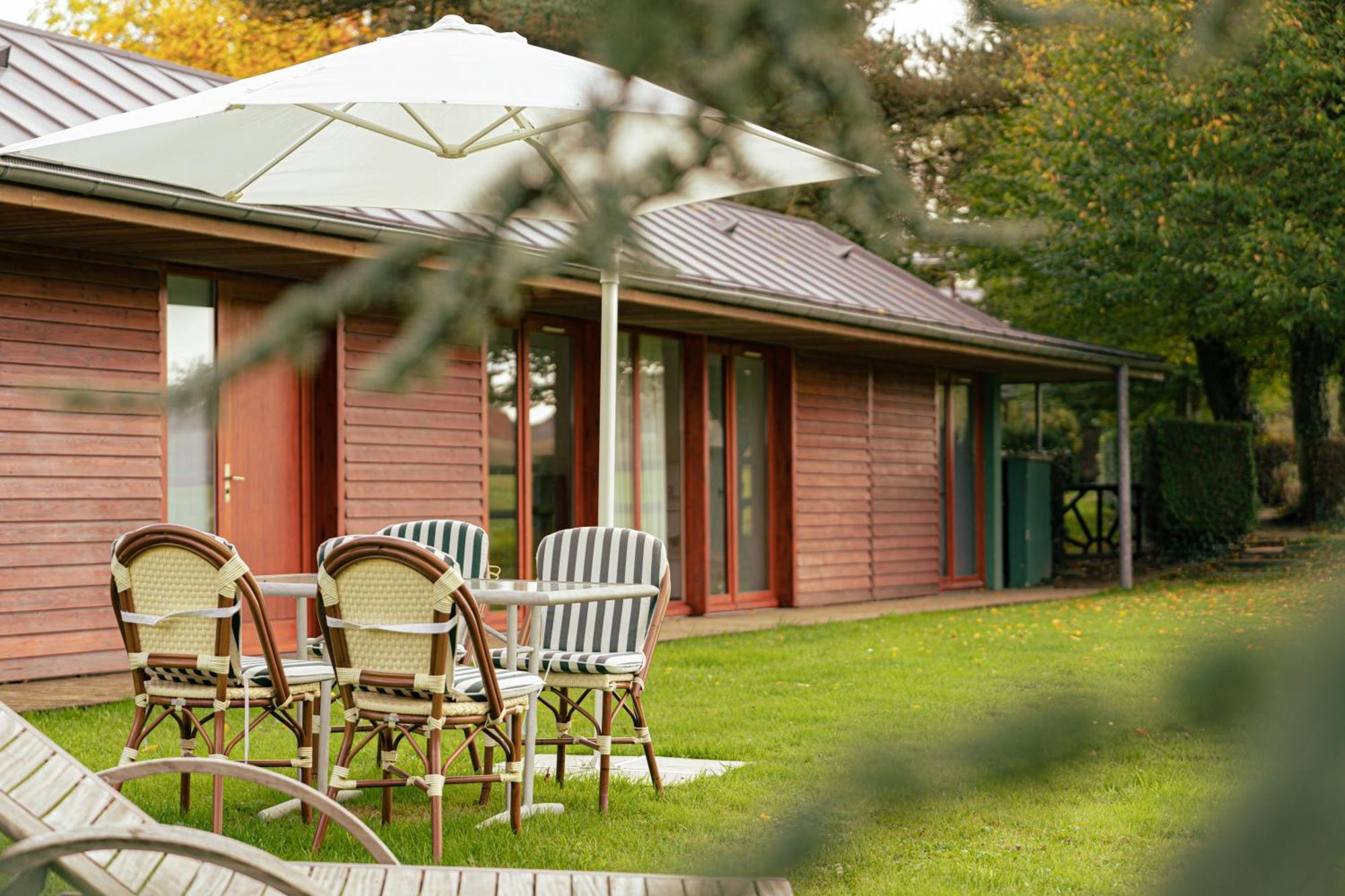 Le Manoir Du Lys, The Originals Relais Hotel Bagnoles de l'Orne Normandie Exterior photo